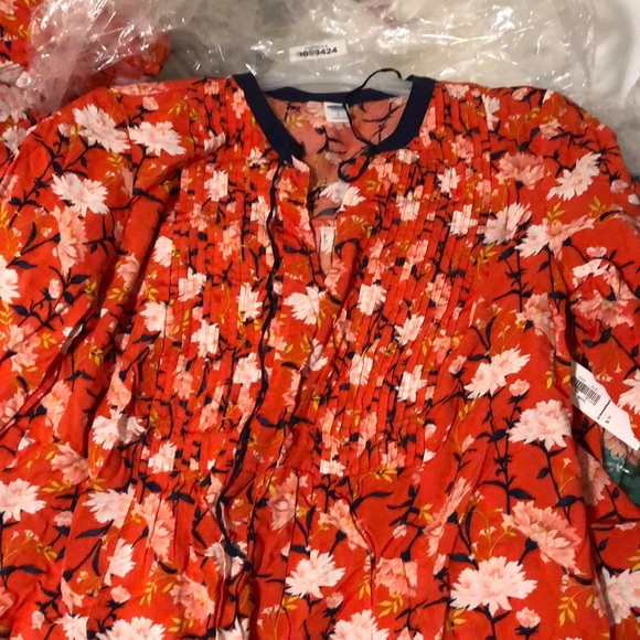 Old Navy Tops - Blouse